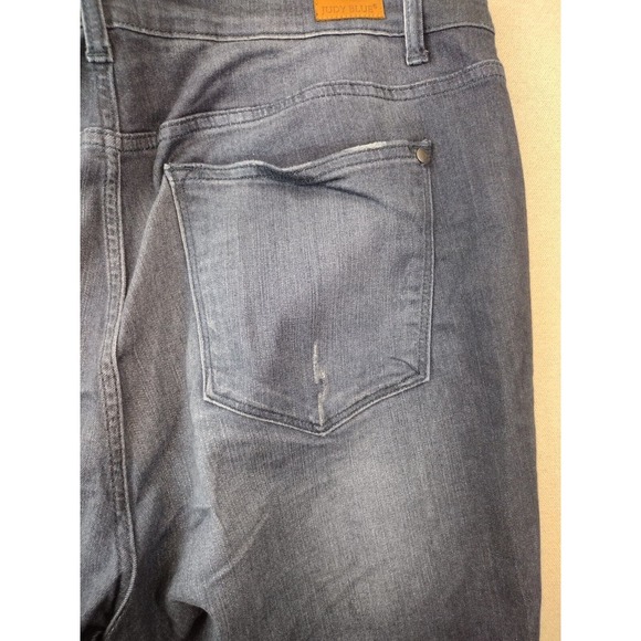 Judy Blue Jeans Women's 18W Medium Wash Skinny Fit Slightly Distressed Pockets - Picture 11 of 12